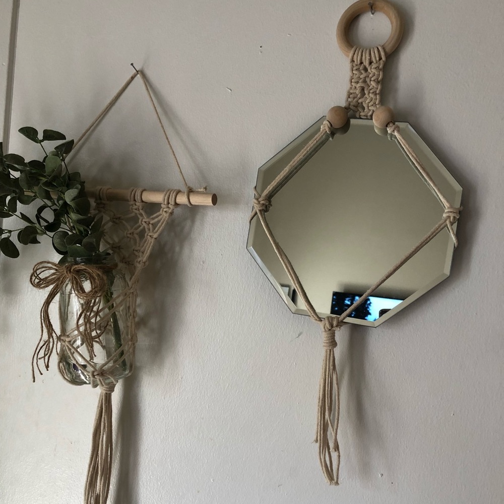 Plant hanger